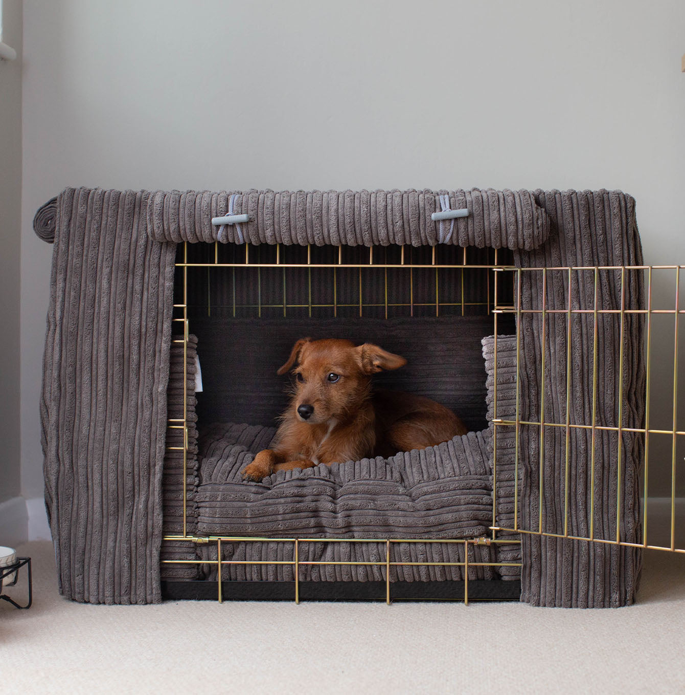 Dog Crate Set in Dark Grey Essentials Plush by Lords & Labradors