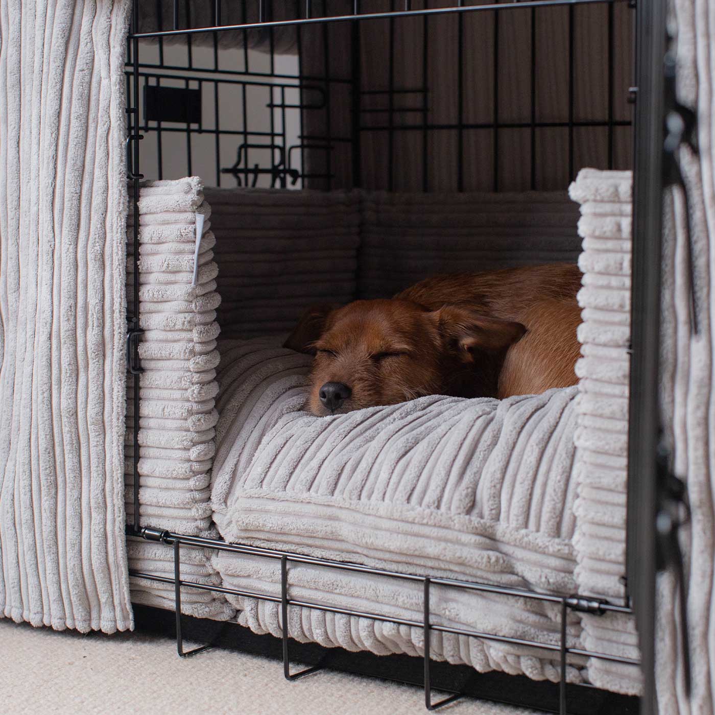 Dog Crate Set in Light Grey Essentials Plush by Lords & Labradors