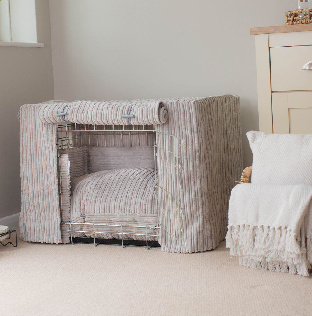 Dog Crate Set in Light Grey Essentials Plush by Lords & Labradors